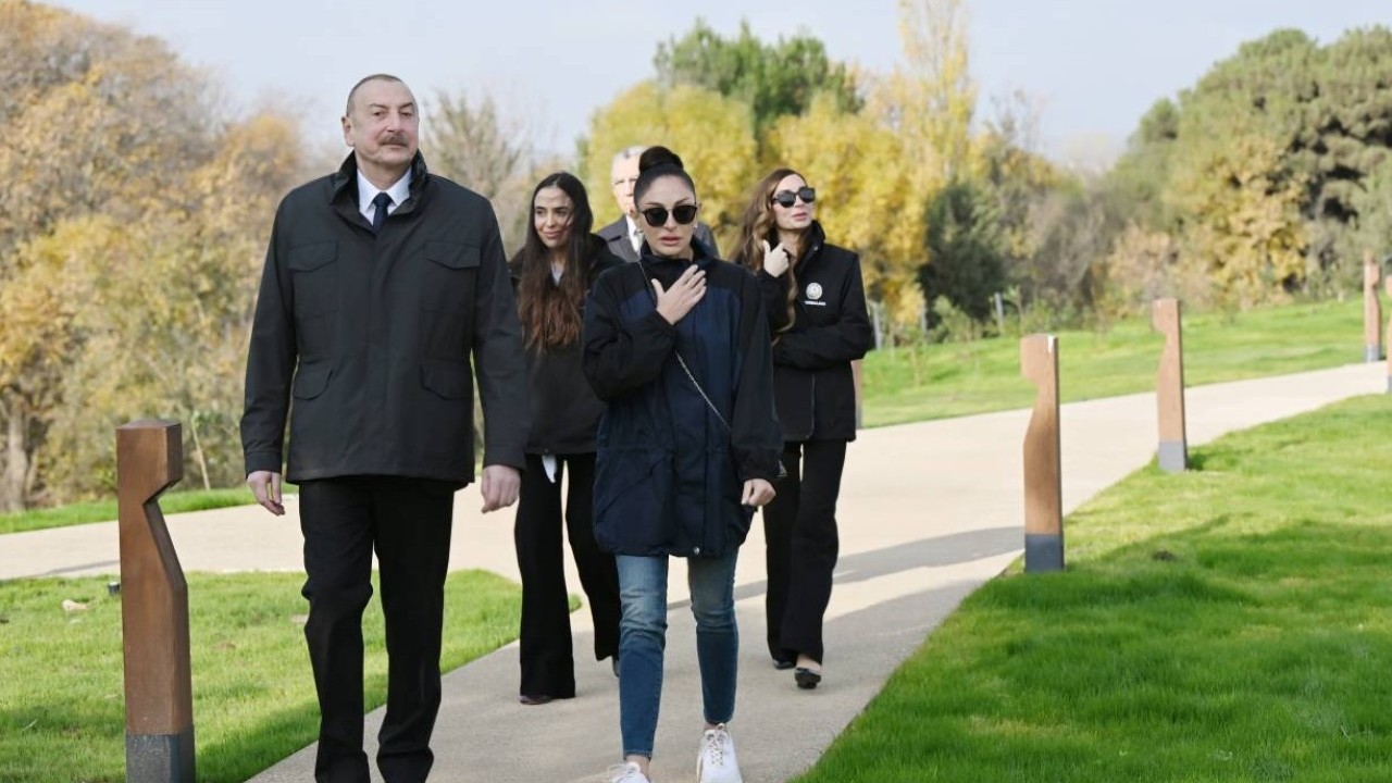 Prezident ailəsi ilə birlikdə “Ağ Şəhər”də açılış etdi - FOTOLAR