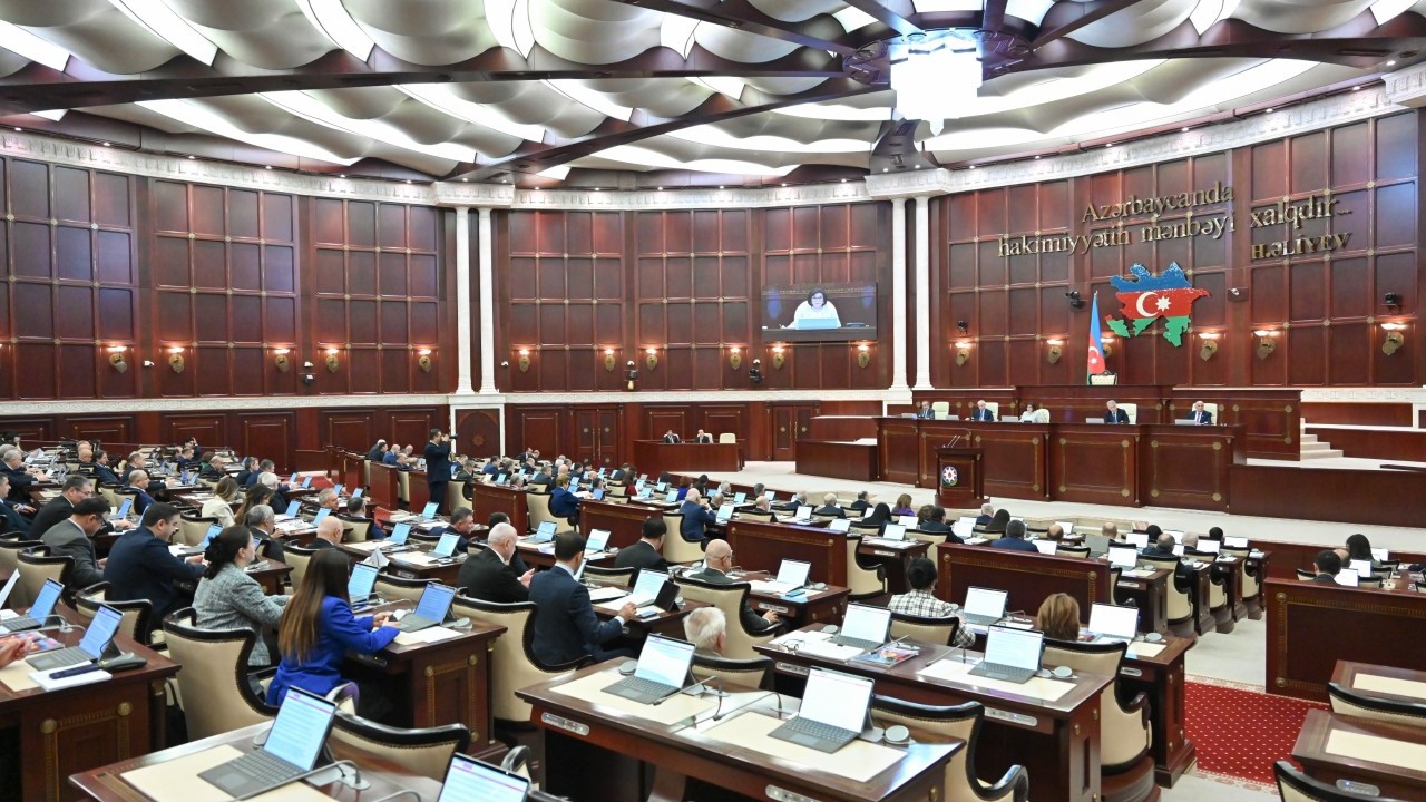Gələn həftə deputatların tətili başa çatır