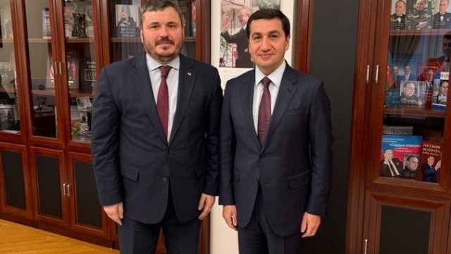 Hikmət Hacıyev Ukrayna səfiri ilə strateji tərəfdaşlığı müzakirə etdi