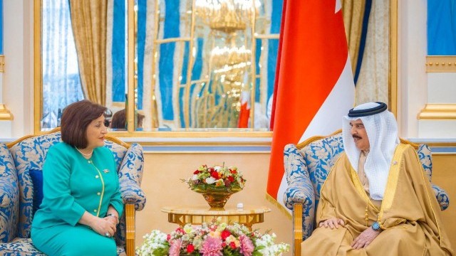 Sahibə Qafarova Bəhreyn kralı ilə görüşüb