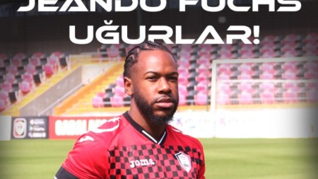 "Qəbələ" futbolçusu ilə yollarını ayırdı