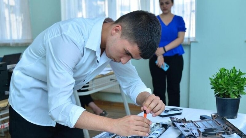 Peşə təmayüllü siniflərdə 13 min şagird təhsil alacaq