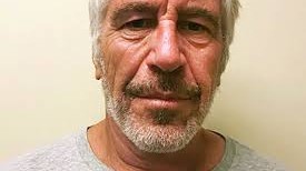 Cek Lanqın Ceffri Epşteynlə əlaqələri üzə çıxdıqdan sonra keçmiş nazir yöndəmsiz müdafiə ilə mübarizə aparır