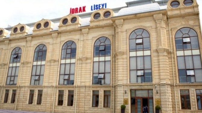  İdrak Liseyində şagird müəllimi güllələdi