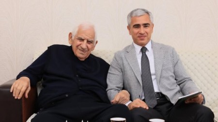 Anar Ələkbərov Nəriman Həsənzadəni evində ziyarət etdi - FOTO