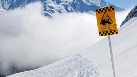 ABŞ-də qar uçqunu nəticəsində 10 xizəkçi itkin düşüb