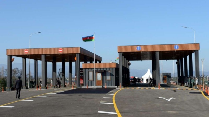 Son sutkada İrandan Azərbaycana 60-a yaxın əcnəbi təxliyə olunub