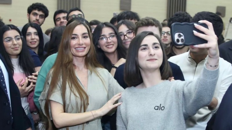 Arzu Əliyeva Bakı Ali Neft Məktəbində