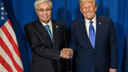 Tramp Tokayevi G20 sammitinə dəvət etdi