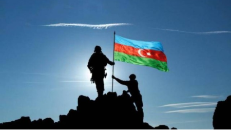 Aprel qələbəsindən 10 il ötür