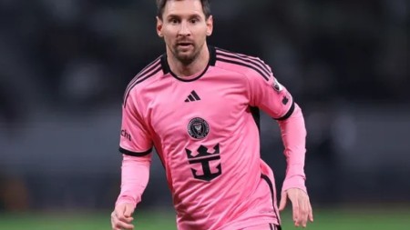 Messi zədələndi