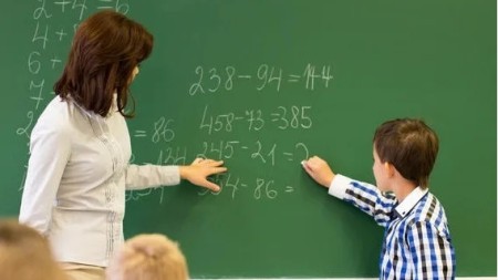 Sertifikasiyada yüksək nəticə göstərən müəllimlər bu qədər maaş alır - RƏQƏMLƏR