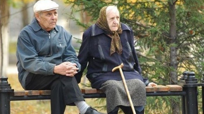 Azərbaycanda kişi və qadınların pensiya yaşı bərabərləşdi