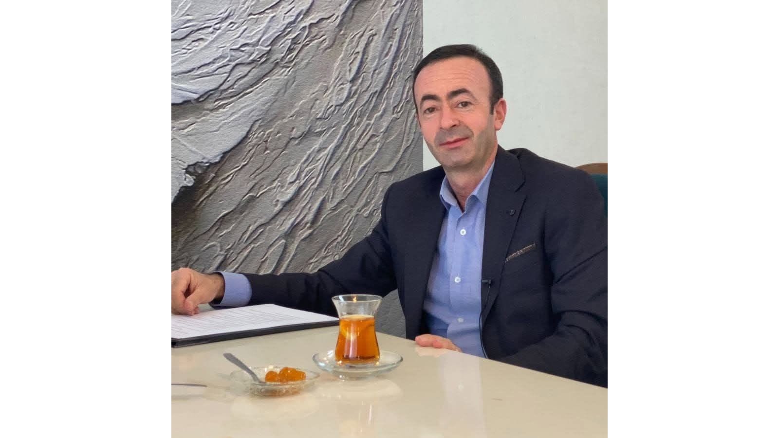 Doğum günün mübarək, yaşayan qəhrəman! Başlıbelin ağrısını ömründə daşıyan müəllim Habil Sönməz oğlu