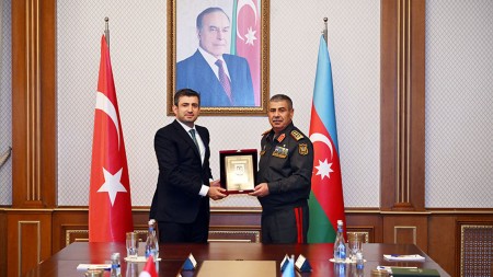 Zakir Həsənov Selçuk Bayraktarla görüşdü 