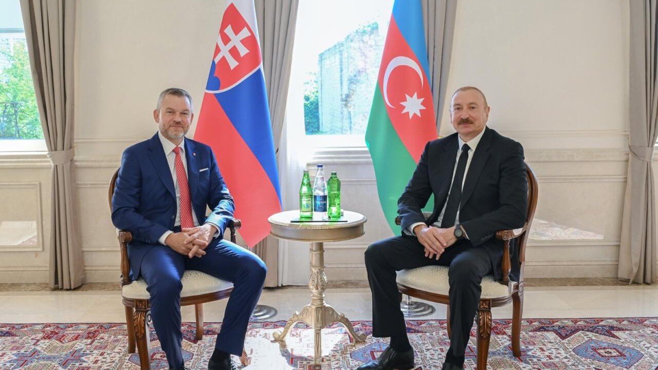 Şuşada Prezident İlham Əliyevin Slovakiya Prezidenti ilə təkbətək görüşü olub
