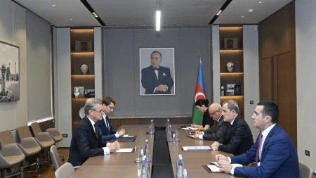 Baş diplomat Almaniya səfirini qəbul etdi