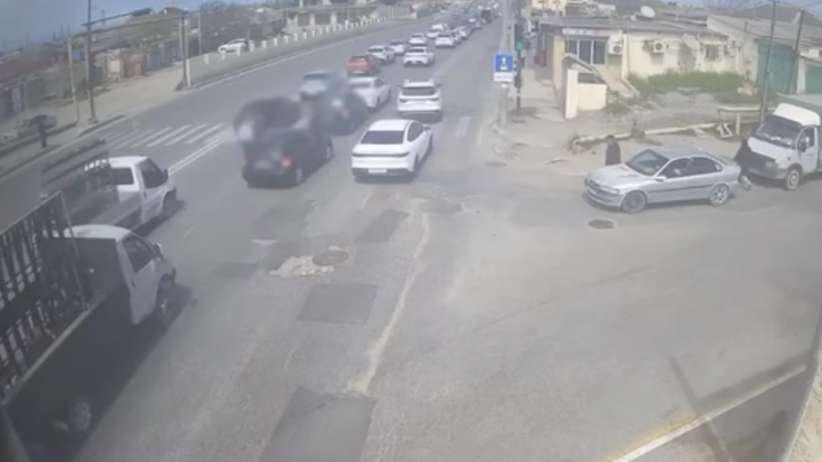 Qəza iştirakçıları hansı halda hadisə yerini tərk edə bilərlər?