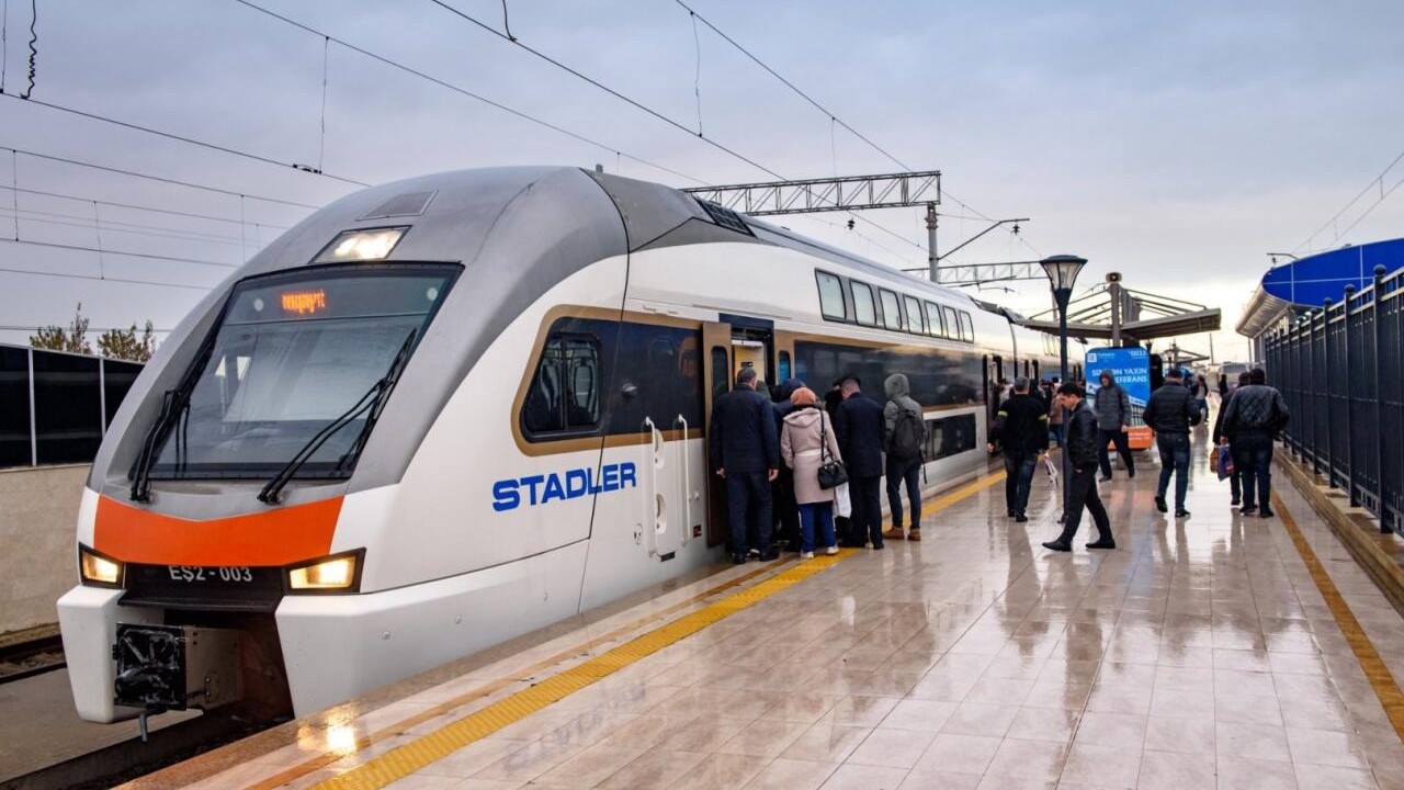 ADY 7 ayda 6,4 milyondan çox sərnişin daşıyıb