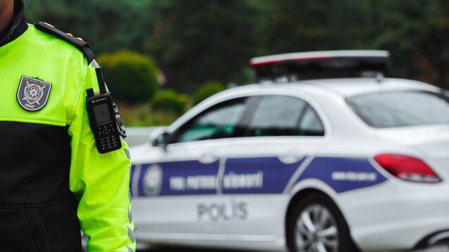 Yol polisindən uşaqlarla bağlı müraciət