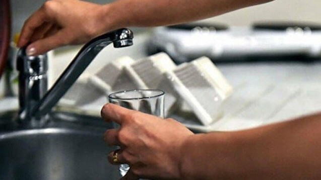 Sumqayıtda sakinlər susuz qalıb: “İyundan su üzünə həsrətik”