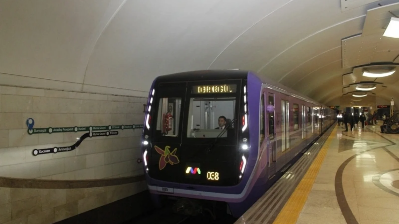 Metronun bu stansiyalarında hərəkət dayandı