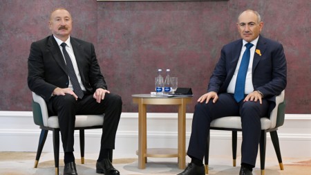 Əliyevlə Paşinyan Bişkekdəki görüşdə - Nələri müzakirə etdi?