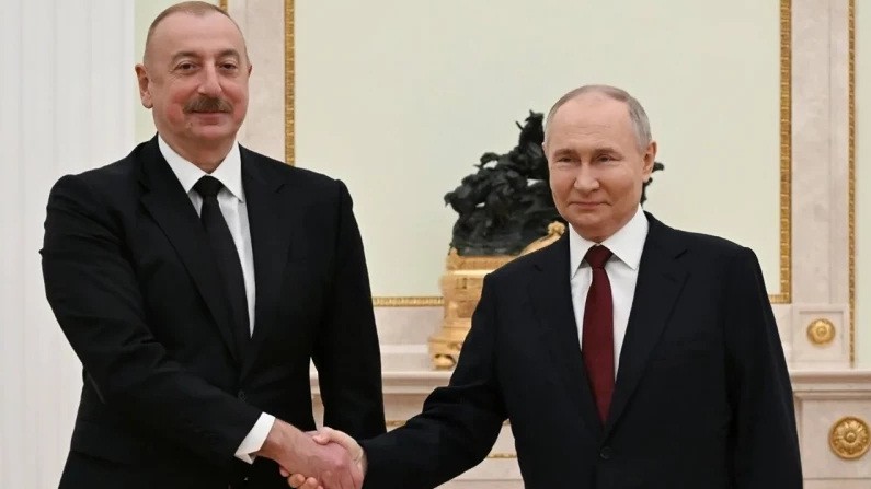 Putin İlham Əliyevə zəng etdi