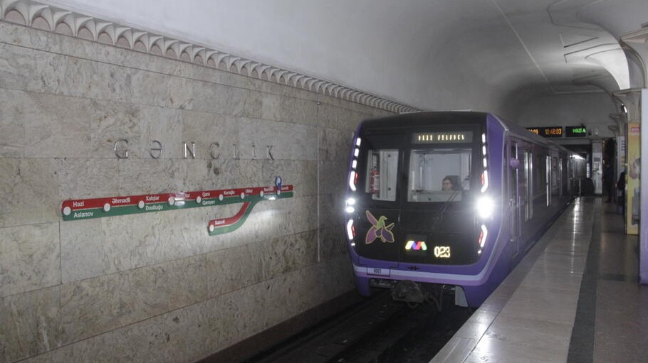 Metrodakı problem aradan qaldırıldı - YENİLƏNİB