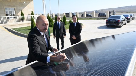 Prezident “Qobustan” Günəş Elektrik Stansiyasının açılışında - FOTOLAR