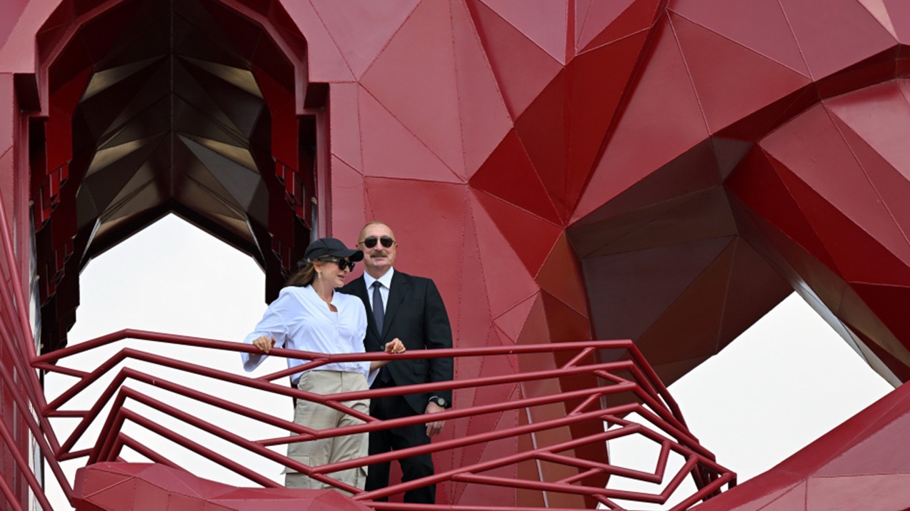 İlham Əliyev və birinci xanım “Nəsimi Bağları”nda
