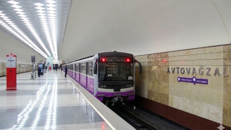 Sabahdan metronun bu stansiyalarına giriş pulsuz olacaq
