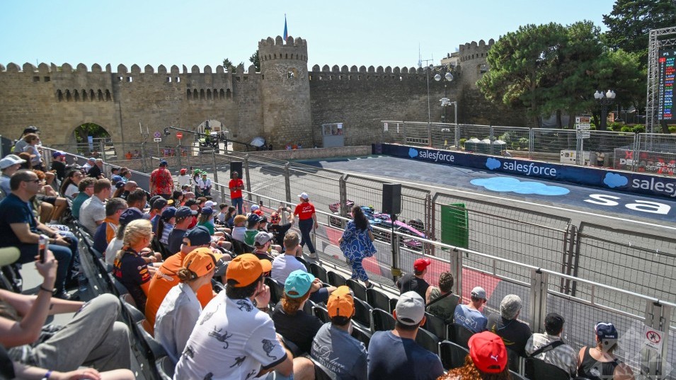 Formula 1 Azərbaycan Qran-Prisinin ilk günündən FOTOLAR