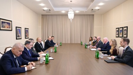 İlham Əliyev Birləşmiş Krallığın müdafiə üzrə dövlət nazirini qəbul edib
