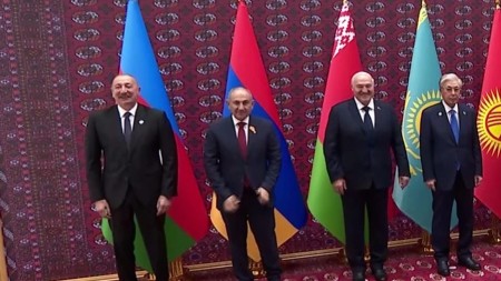 “Bizdən heç yerə qaça bilməz” - Paşinyana replika+Video