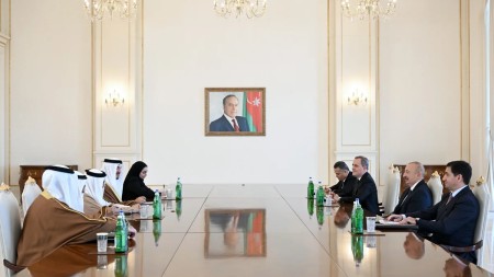 Prezident İlham Əliyev Bəhreynin xarici işlər nazirini qəbul edib