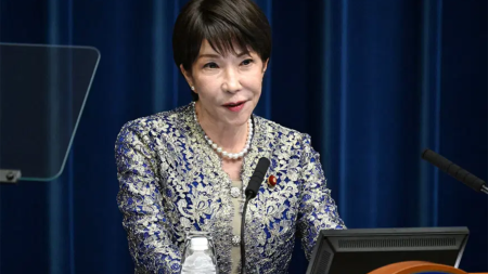 Baş nazir ev işlərindən şikayətləndi