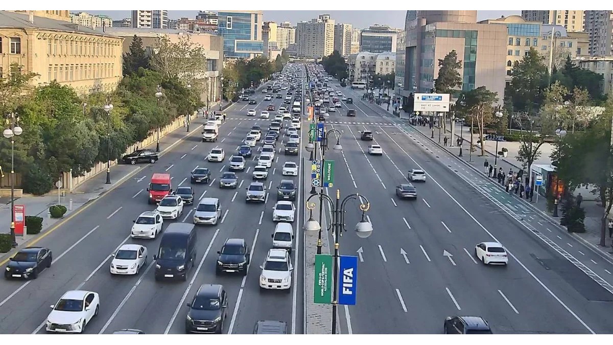 Bu yollarda tıxac var - SİYAHI