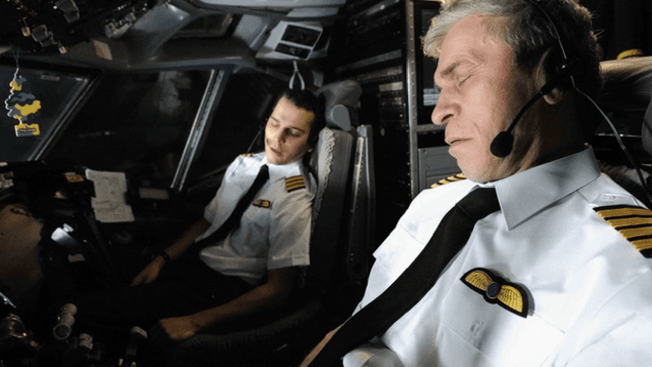 Uçuş zamanı yuxuya gedirlər - Pilotların etirafı